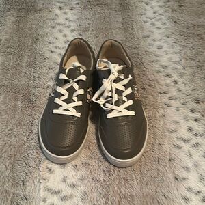 Women's Gray Sneakers